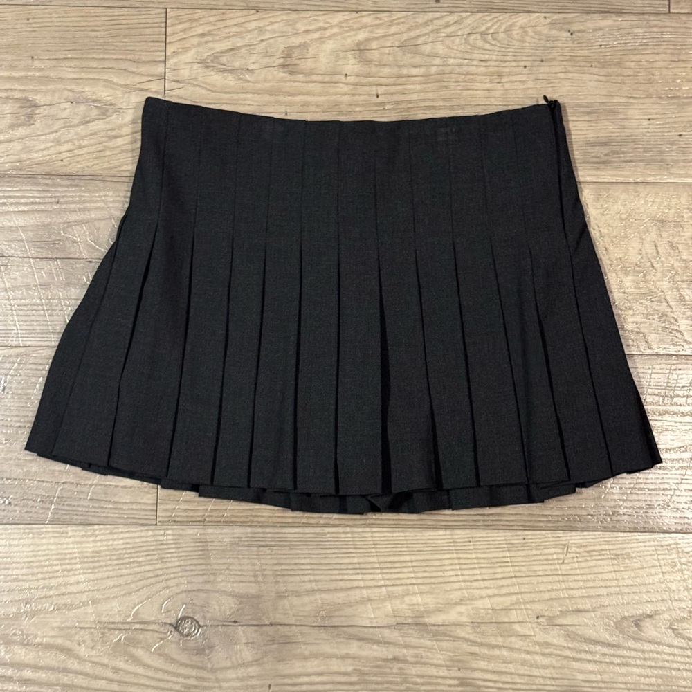 Zara Black Pleated Mini Skirt